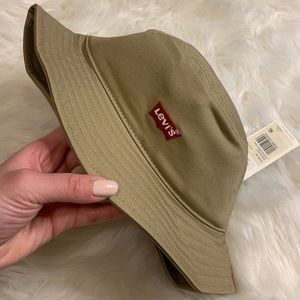 NWT Levi’s Bucket Hat